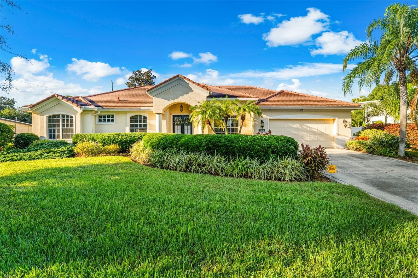 2524 JEFFERSON CIR