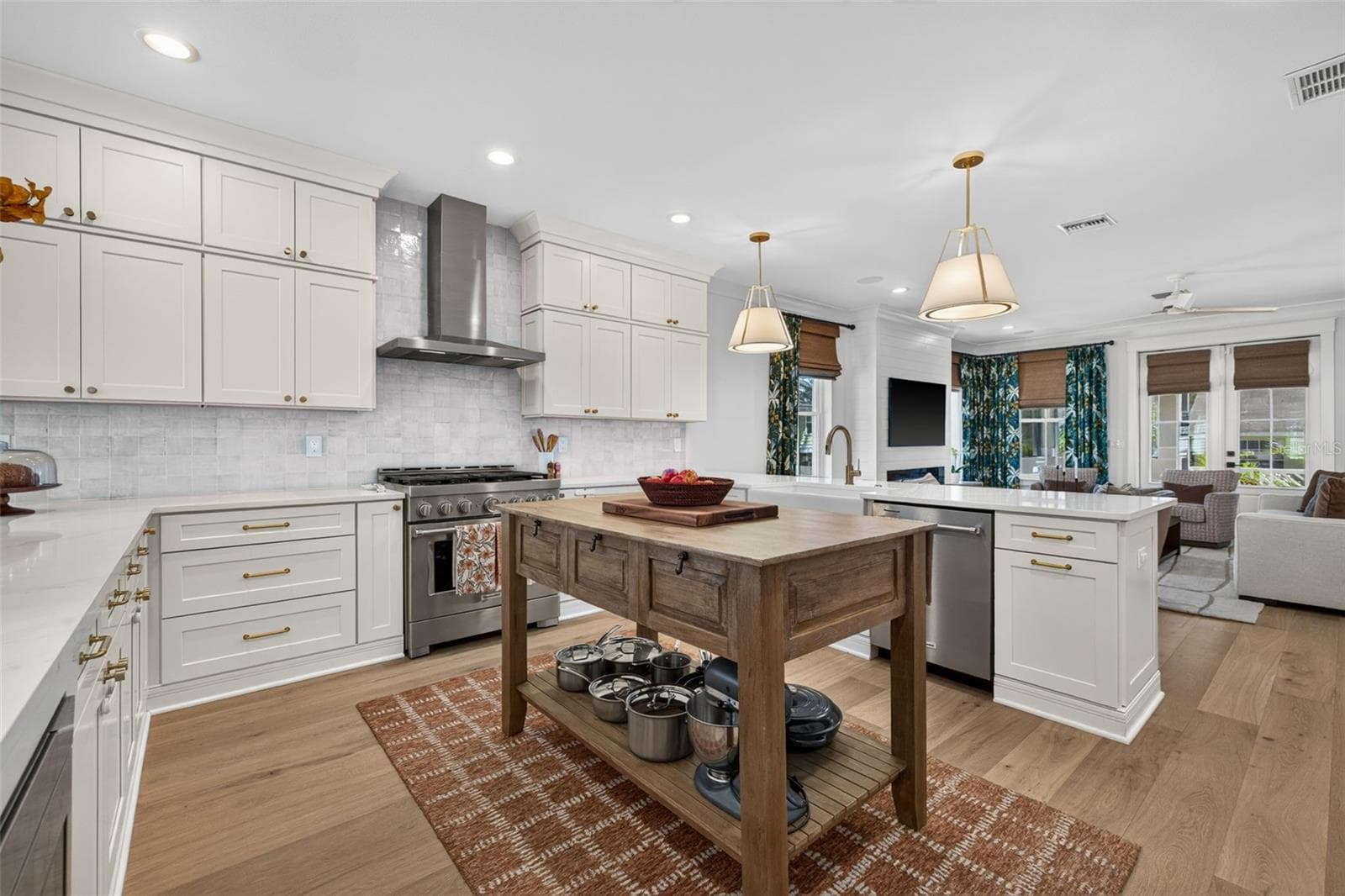 Single Family Residence at 526 13TH AVE S, ST PETERSBURG, photo 10 of 50