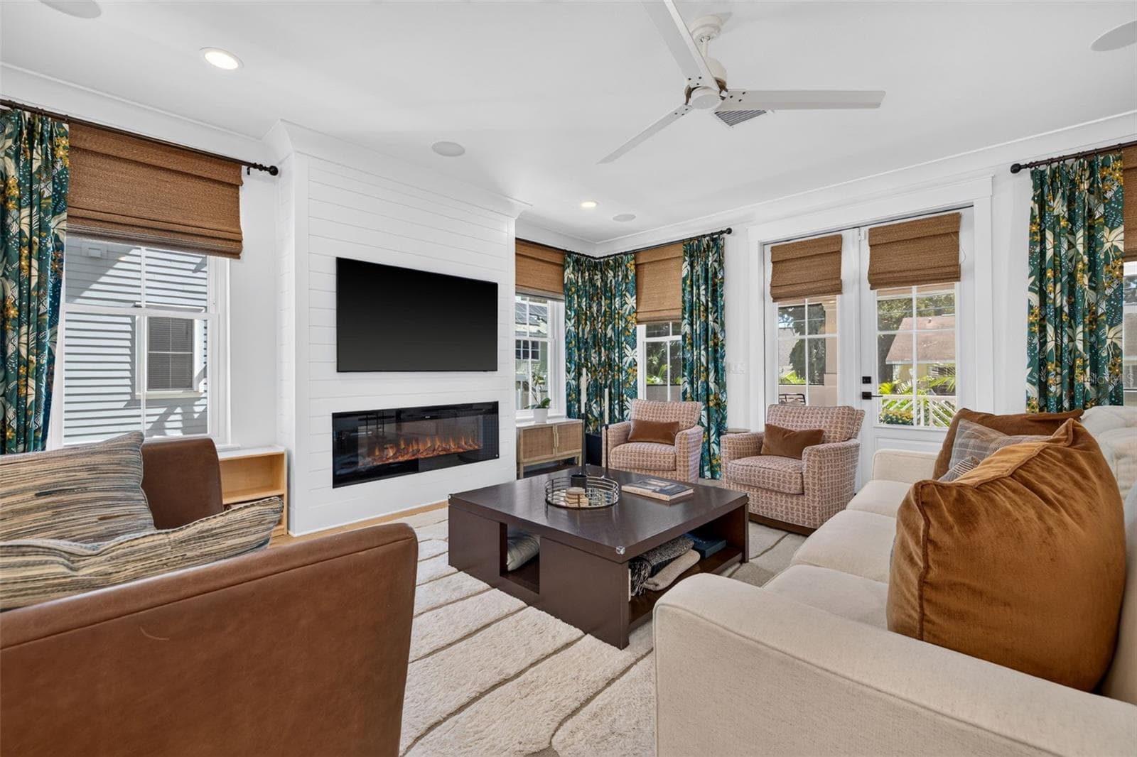 Single Family Residence at 526 13TH AVE S, ST PETERSBURG, photo 17 of 50