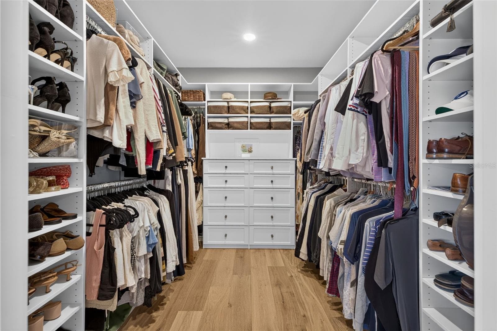 Primary Walk-in closet - 526 13TH AVE S, ST PETERSBURG