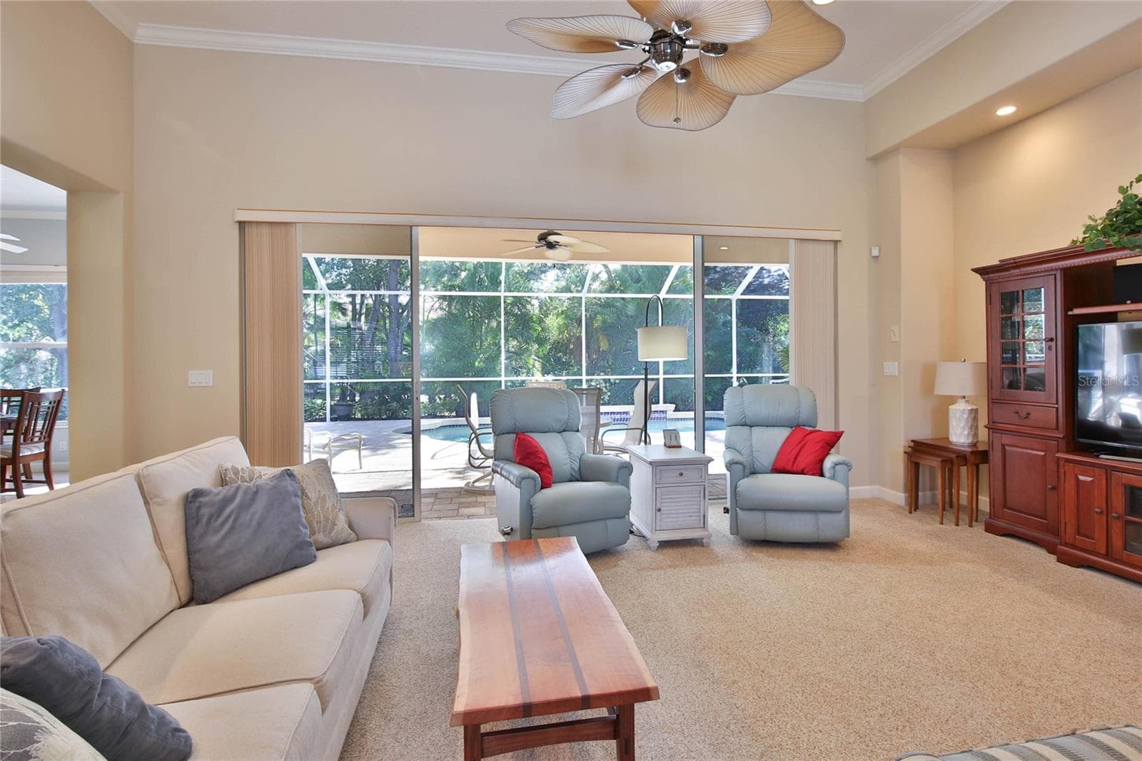 Single Family Residence at 6921 CONESTOGA PL, BRADENTON, photo 5 of 36