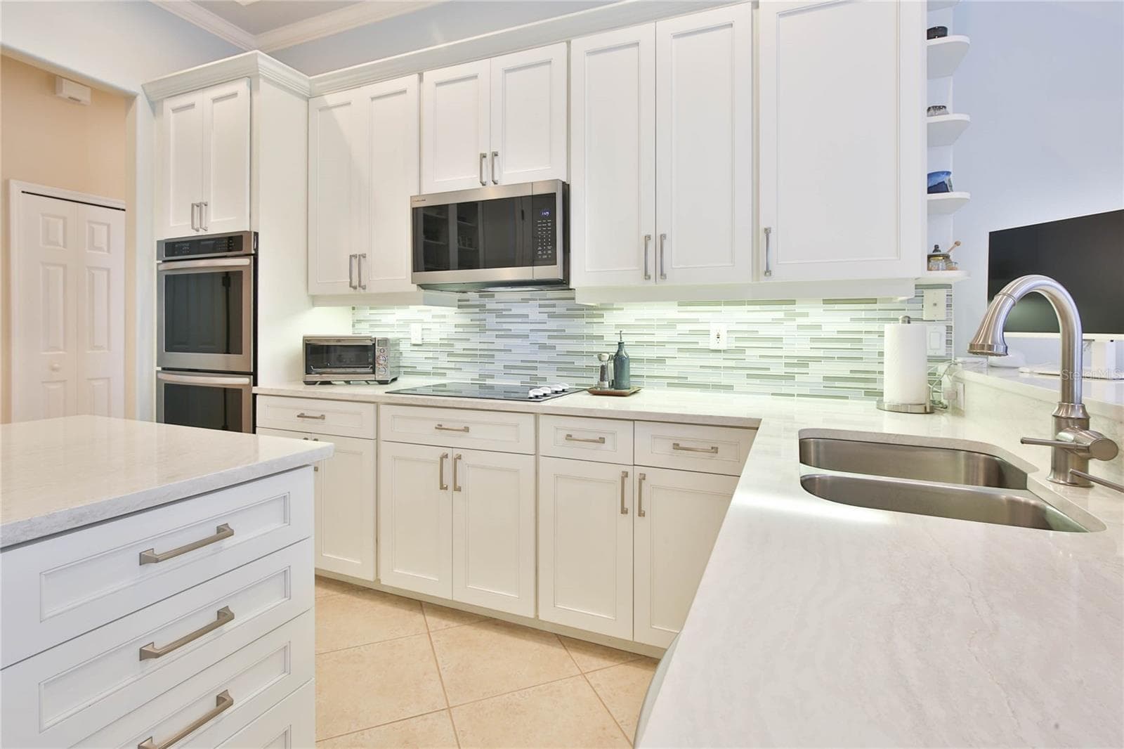 Single Family Residence at 6921 CONESTOGA PL, BRADENTON, photo 10 of 36