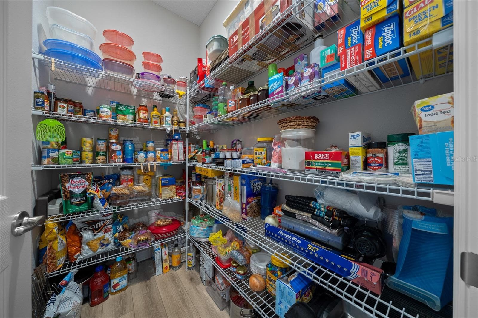 Oversized walk in pantry - 10691 SW 99TH PL, OCALA