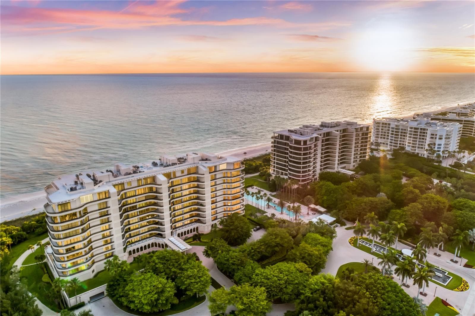 415 L AMBIANCE DR #PH-F