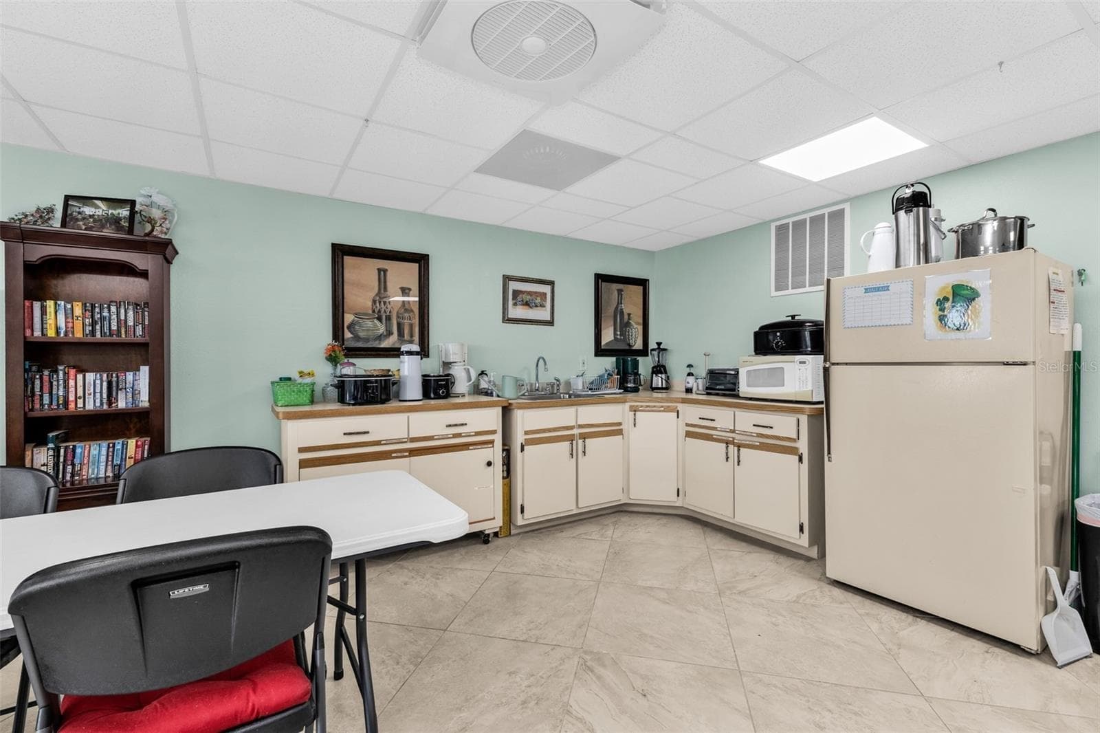 Condominium at 21260 BRINSON #301, PORT CHARLOTTE, photo 12 of 19