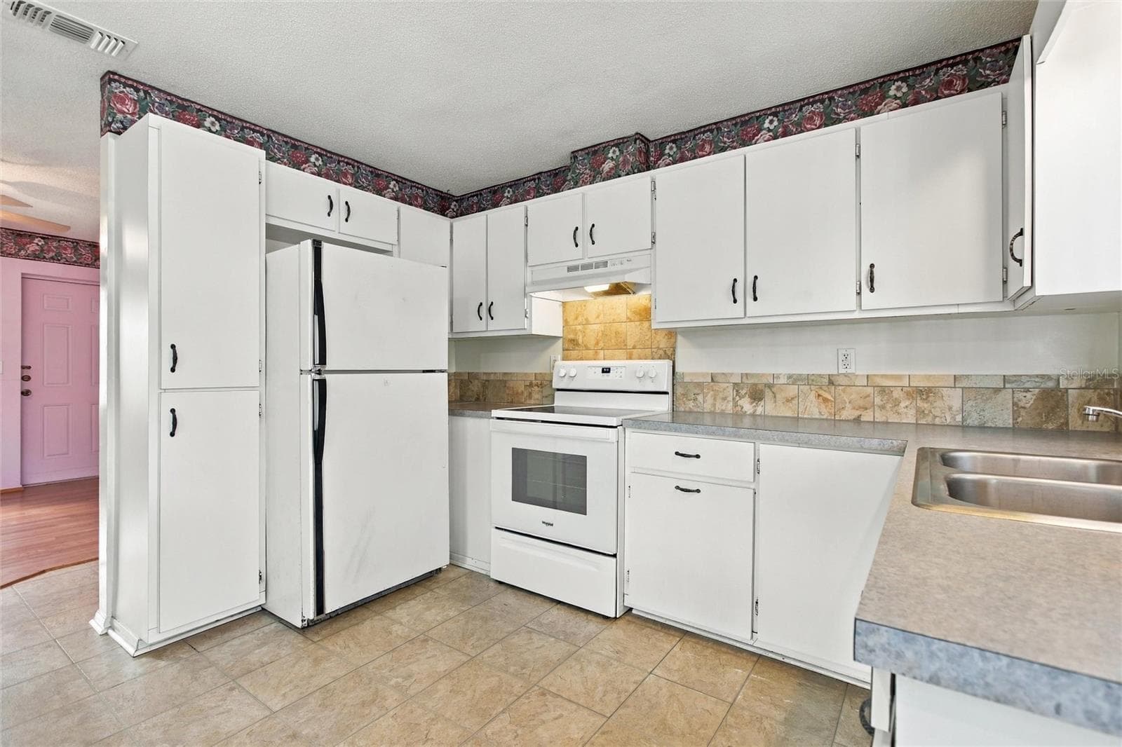 Single Family Residence at 29416 GOODHUE ST, PUNTA GORDA, photo 7 of 44