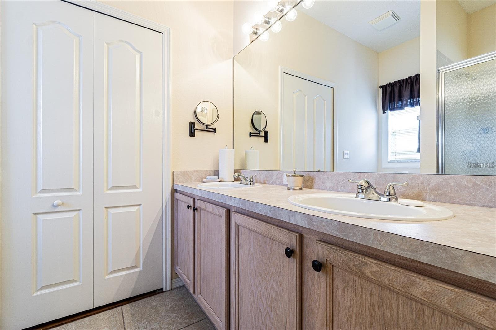 Single Family Residence at 2514 SANDY HILL CT, HOLIDAY, photo 11 of 26