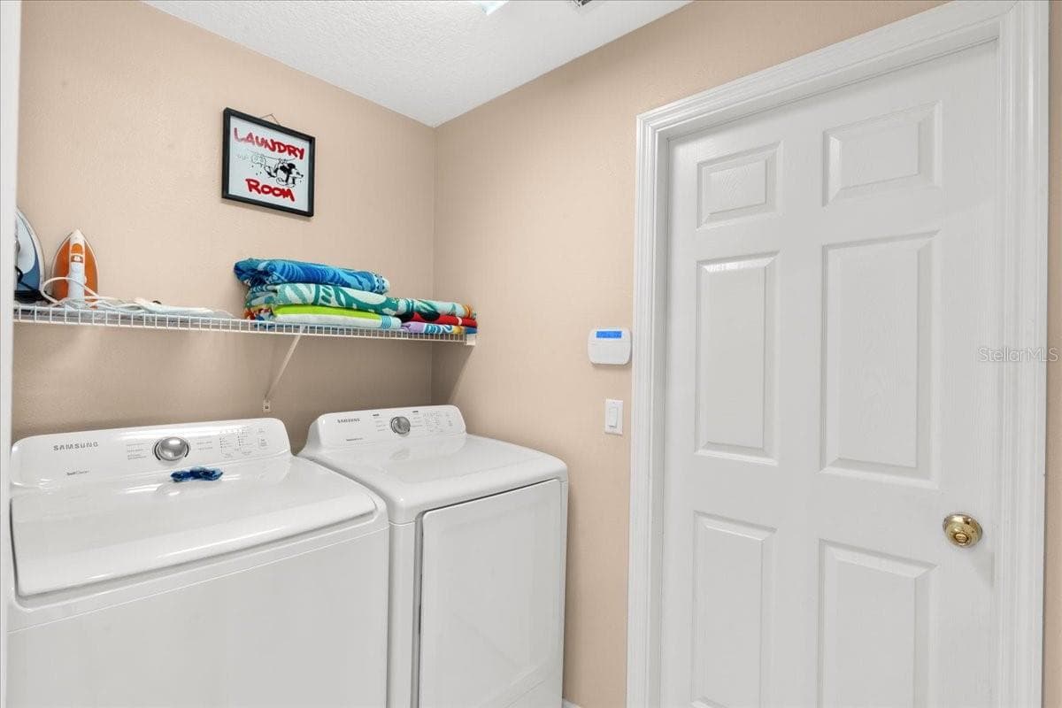 Single Family Residence at 126 HENLEY CIR, DAVENPORT, photo 30 of 50