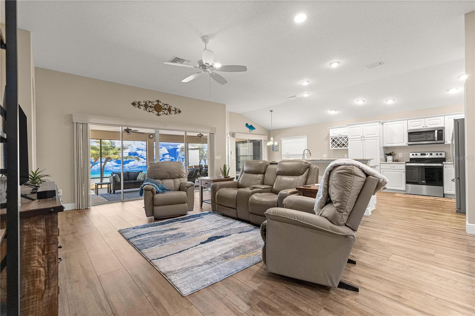 Single Family Residence at 3562 YATES AVE, THE VILLAGES, photo 18 of 46