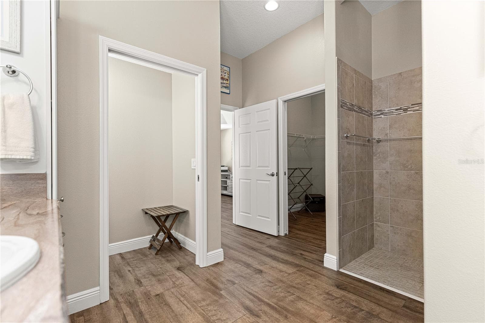 Private lavatory - 3562 YATES AVE, THE VILLAGES