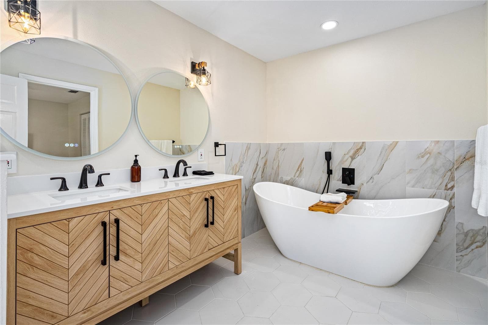 Single Family Residence at 39 FLEETWOOD DR, PALM COAST, photo 9 of 34