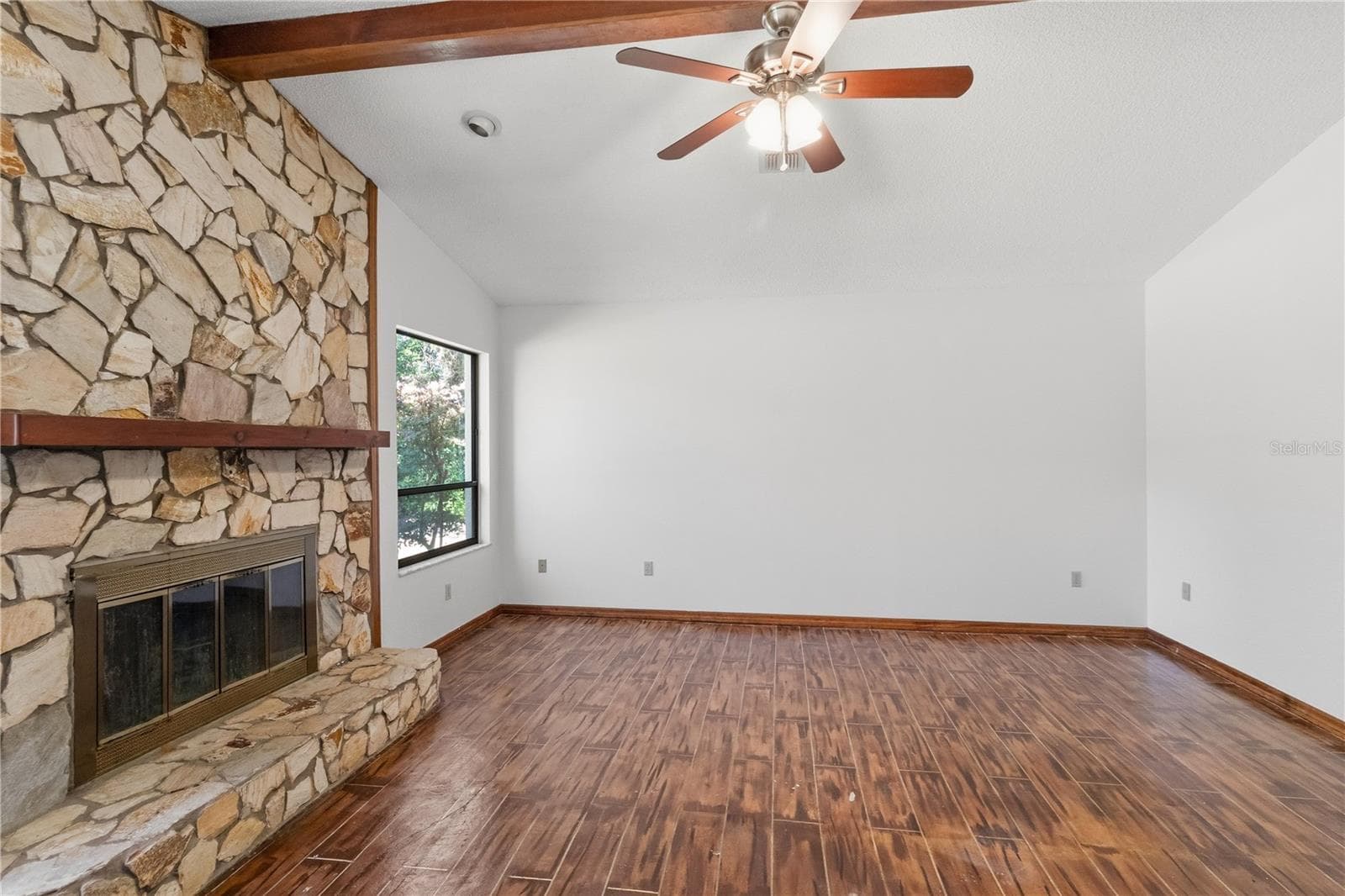 Family Room - 18644 FURMAN DR, SPRING HILL