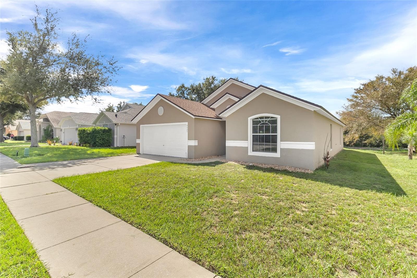 Single Family Residence at 2425 MERRY RD, TAVARES, photo 3 of 33