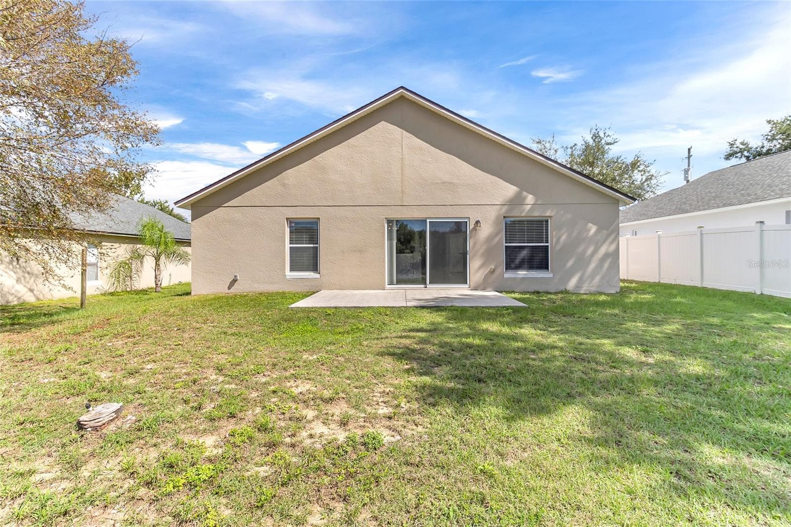Single Family Residence at 2425 MERRY RD, TAVARES, photo 6 of 33