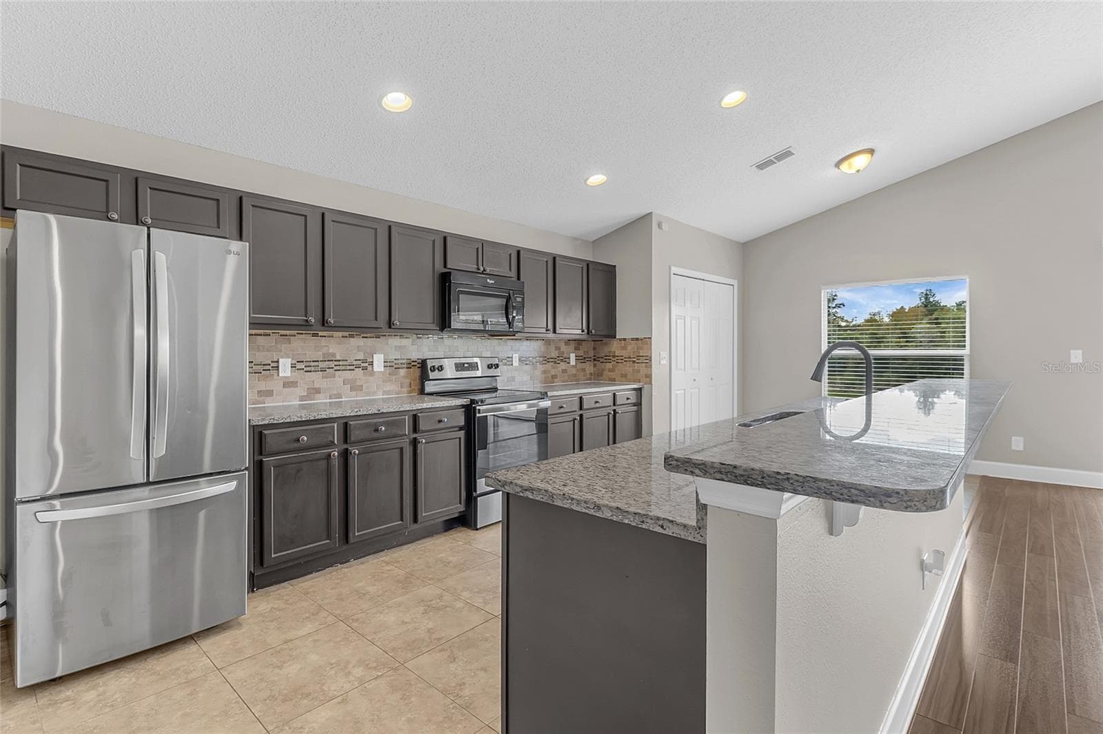 Single Family Residence at 2425 MERRY RD, TAVARES, photo 8 of 33