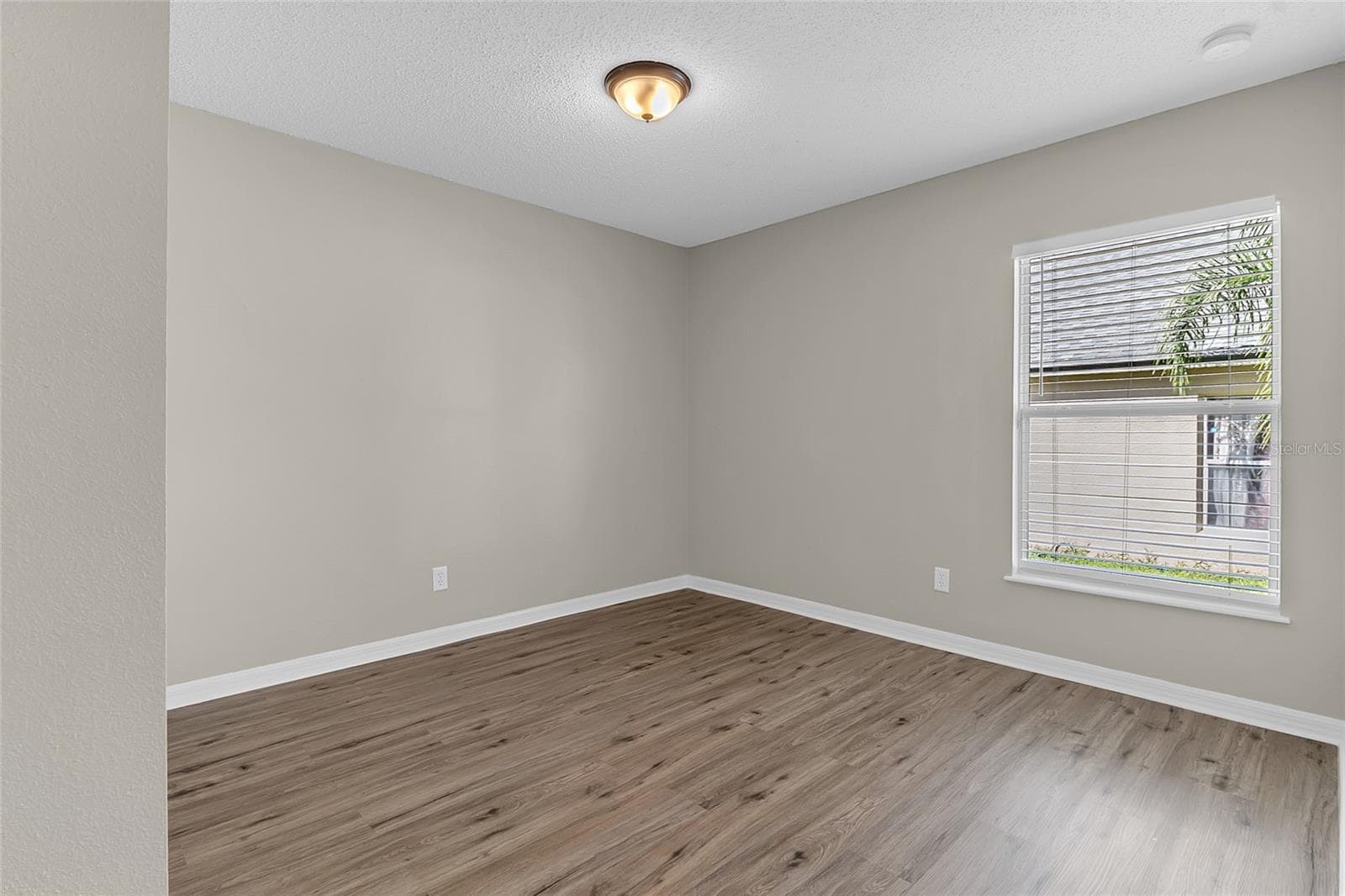 Single Family Residence at 2425 MERRY RD, TAVARES, photo 15 of 33