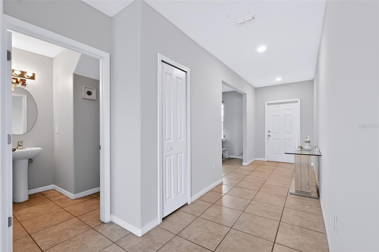 Single Family Residence at 1711 BROAD WINGED HAWK DR, RUSKIN, photo 11 of 47