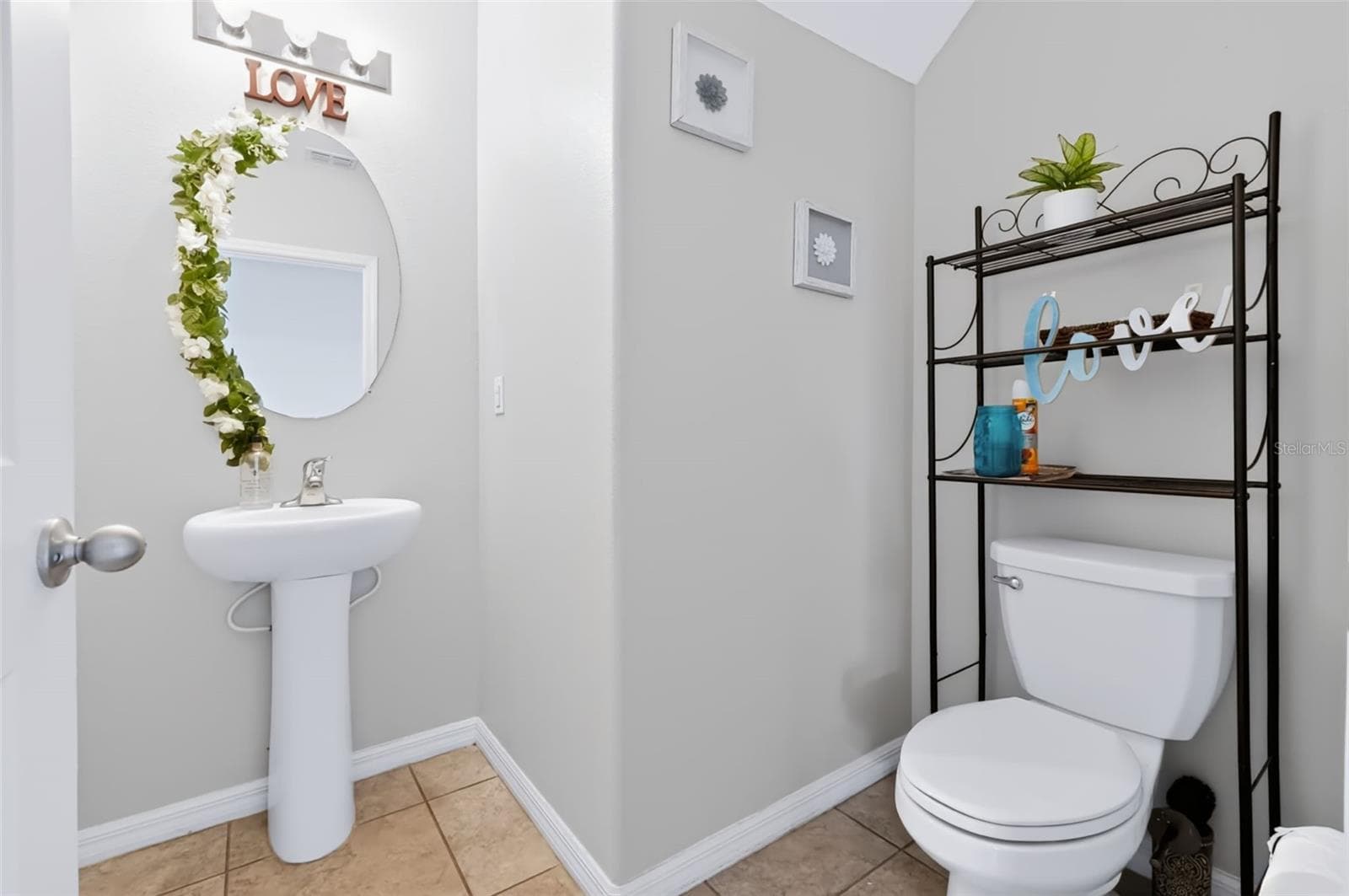 Single Family Residence at 1711 BROAD WINGED HAWK DR, RUSKIN, photo 14 of 47