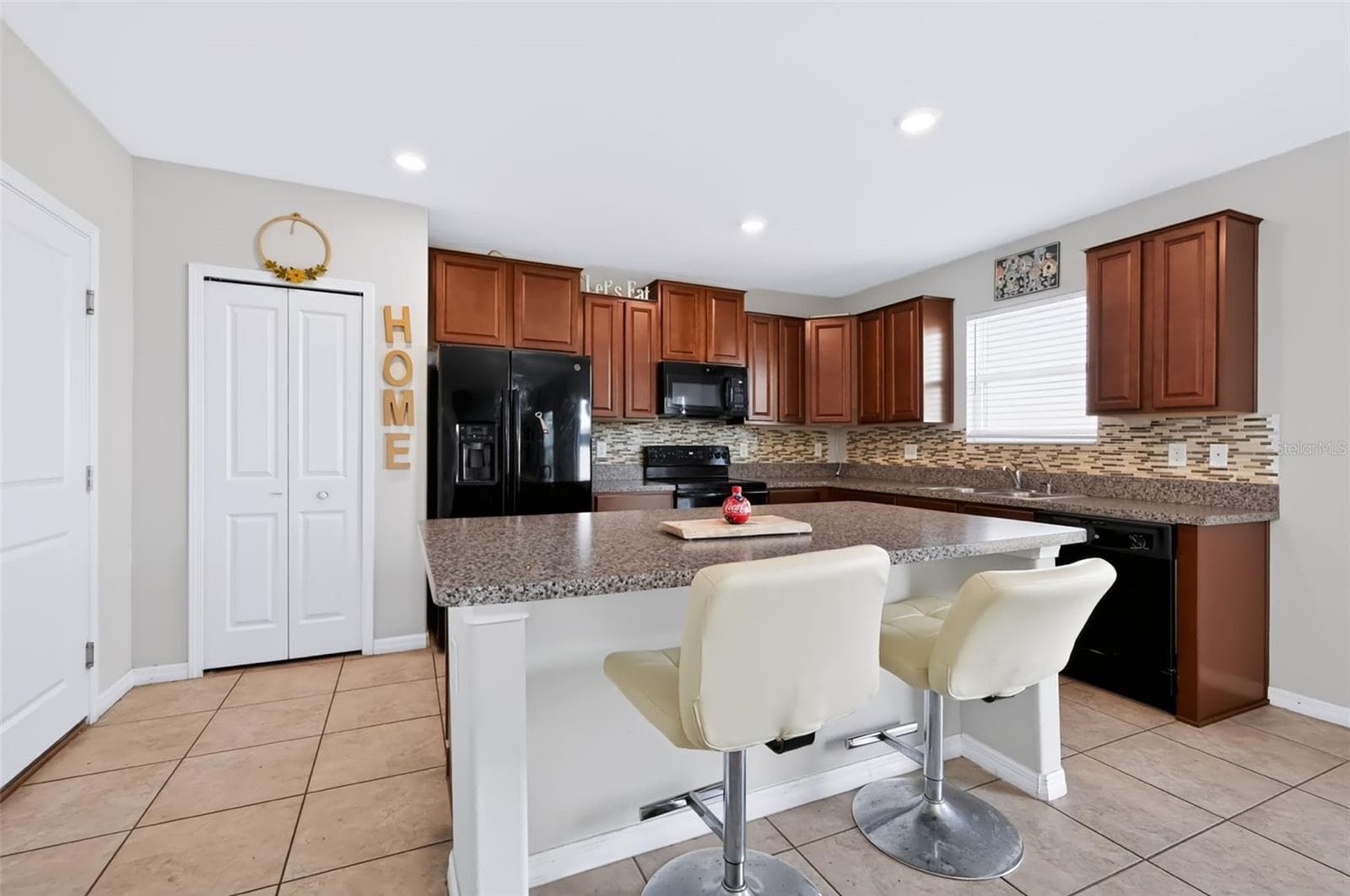 Single Family Residence at 1711 BROAD WINGED HAWK DR, RUSKIN, photo 17 of 47