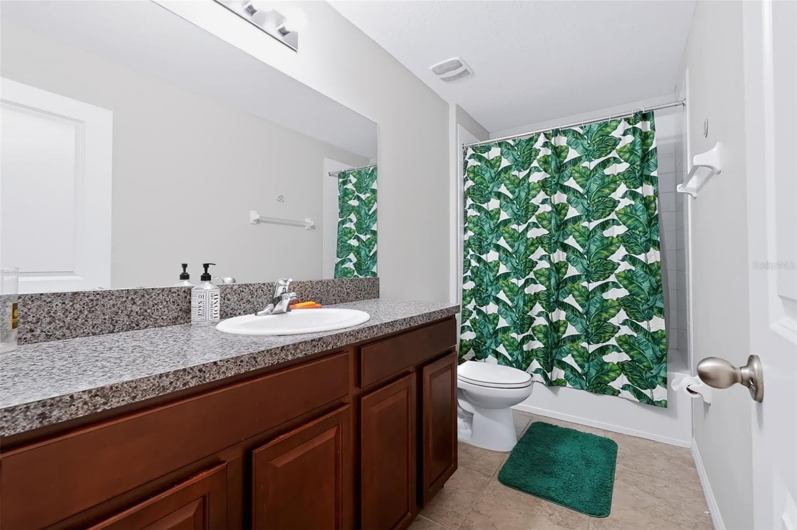 Single Family Residence at 1711 BROAD WINGED HAWK DR, RUSKIN, photo 33 of 47