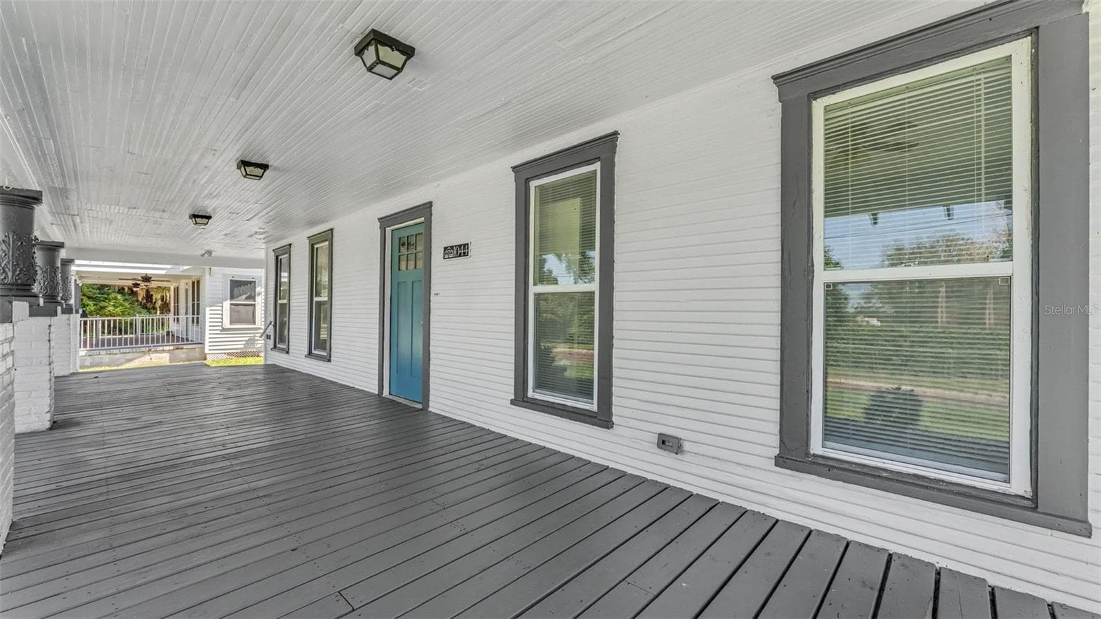 Single Family Residence at 1044 W LIME ST, LAKELAND, photo 5 of 55
