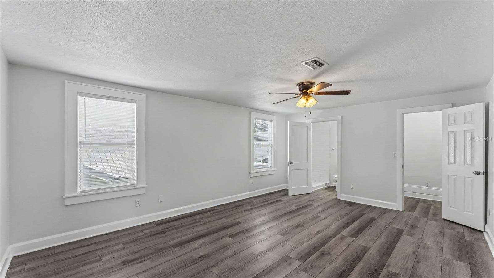 Single Family Residence at 1044 W LIME ST, LAKELAND, photo 48 of 55