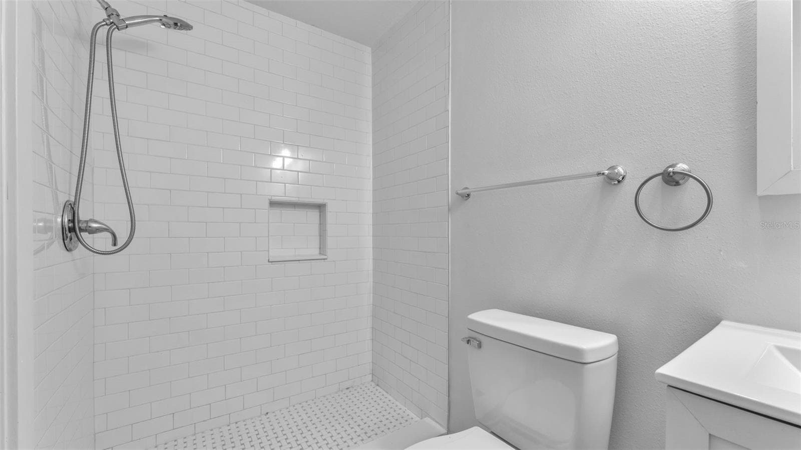 Single Family Residence at 1044 W LIME ST, LAKELAND, photo 52 of 55