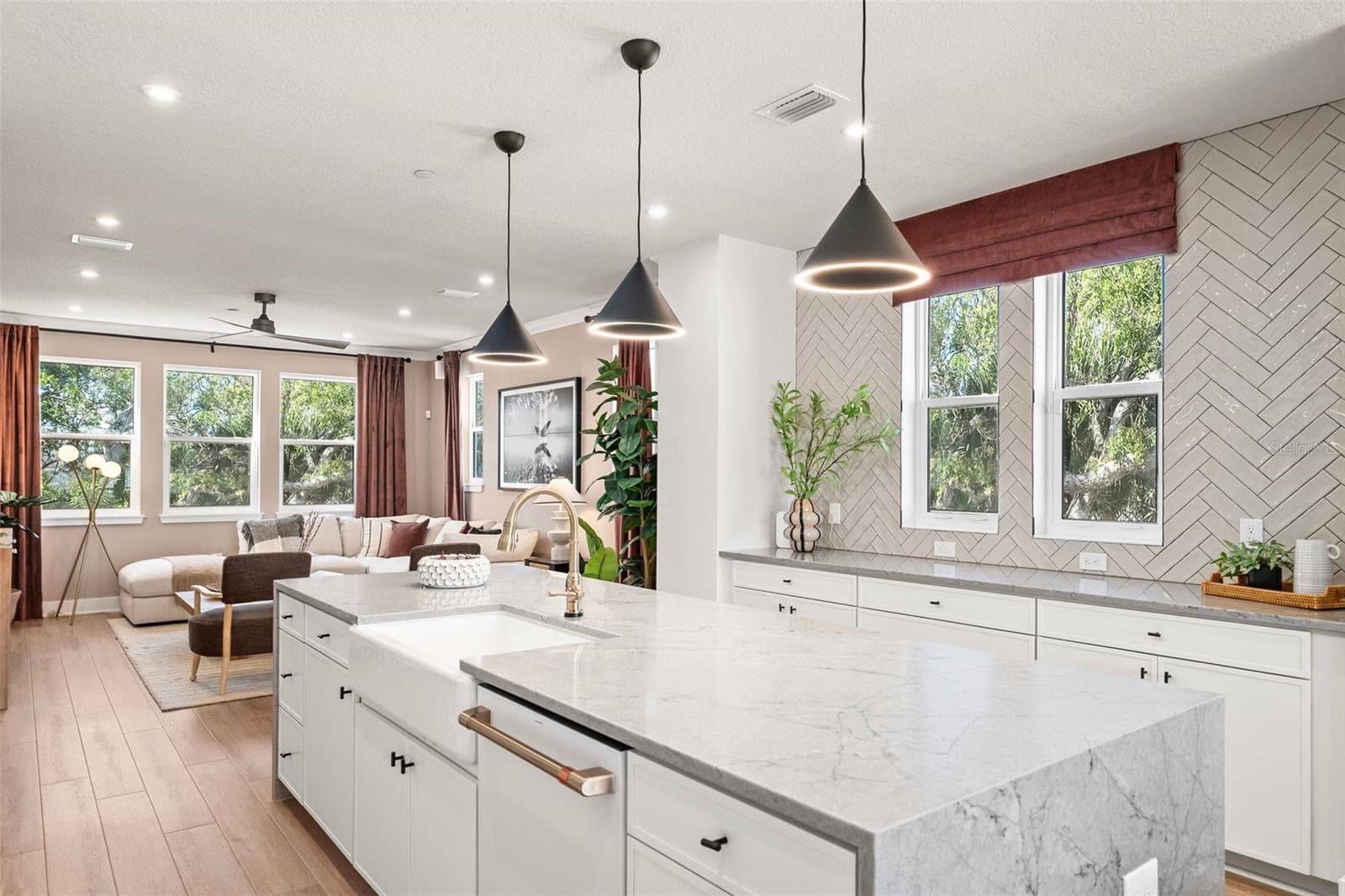 Model Kitchen Island - 3101 TIDEWATCH LOOP, NEW SMYRNA BEACH