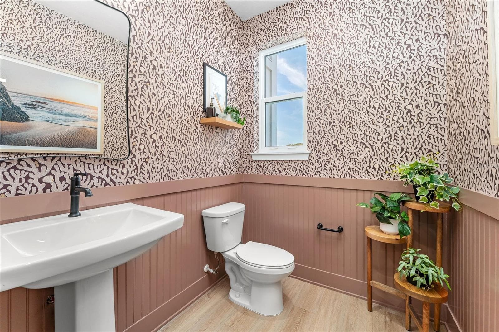 Model Powder Bath - 3101 TIDEWATCH LOOP, NEW SMYRNA BEACH
