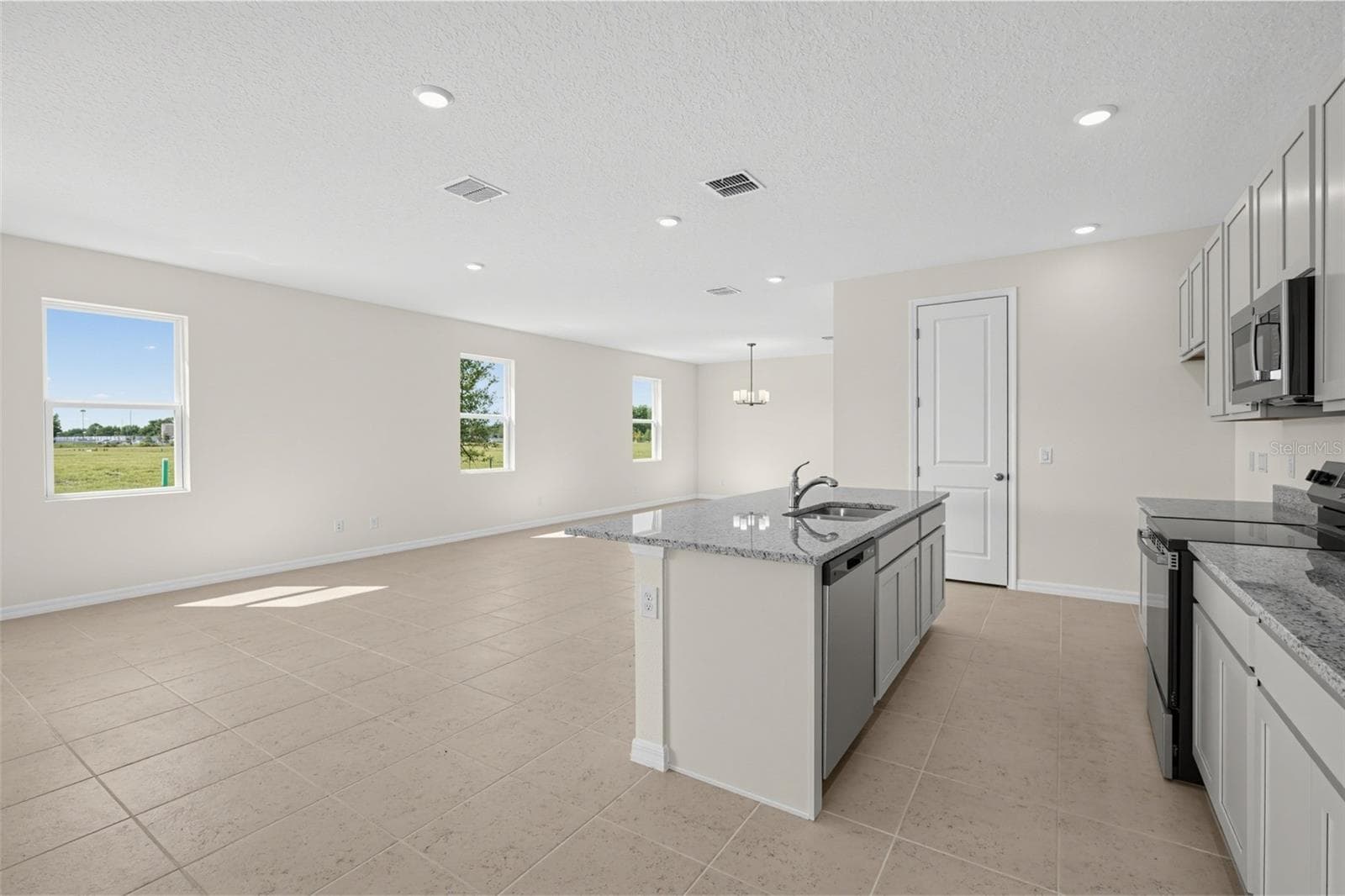 Single Family Residence at 2677 BROADWING ST, KISSIMMEE, photo 7 of 27