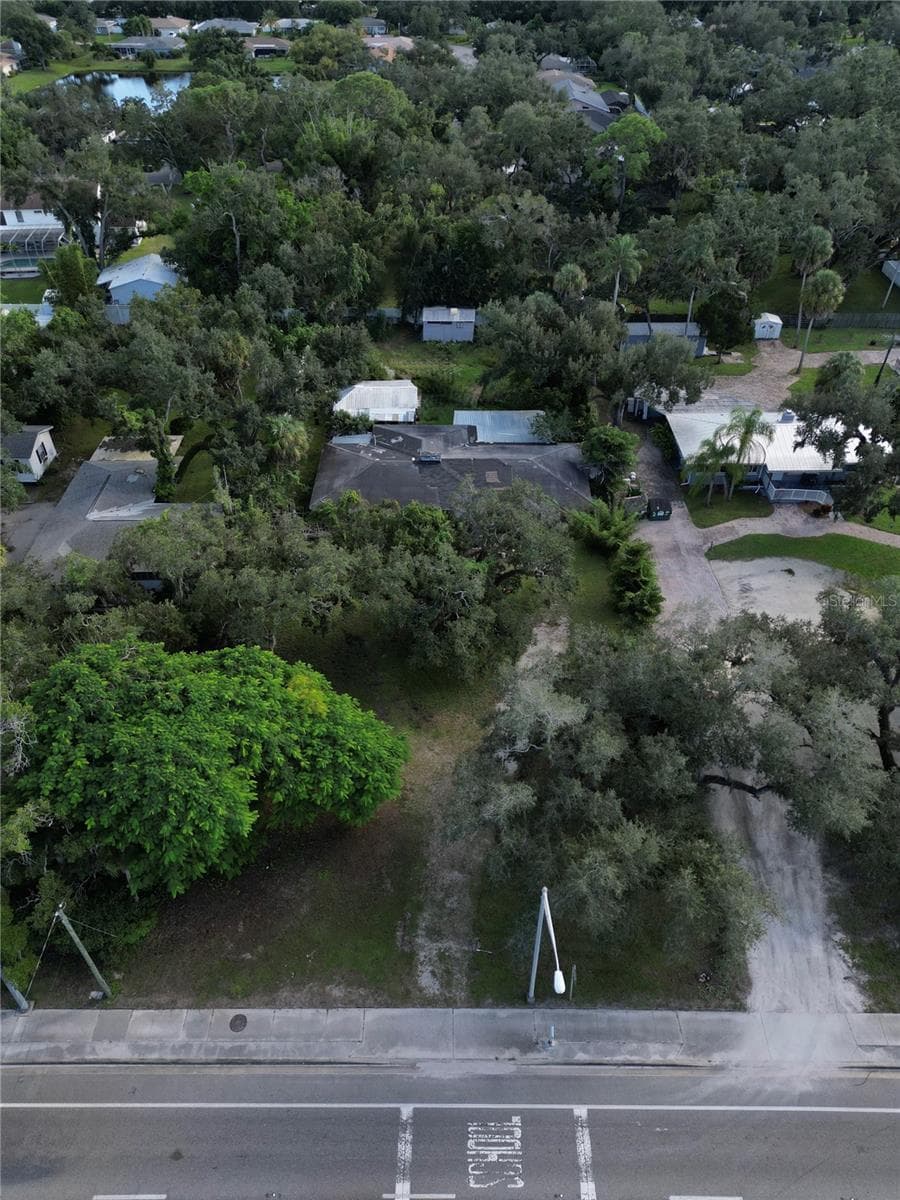 Single Family Residence at 4050 FRUITVILLE RD, SARASOTA, photo 10 of 13