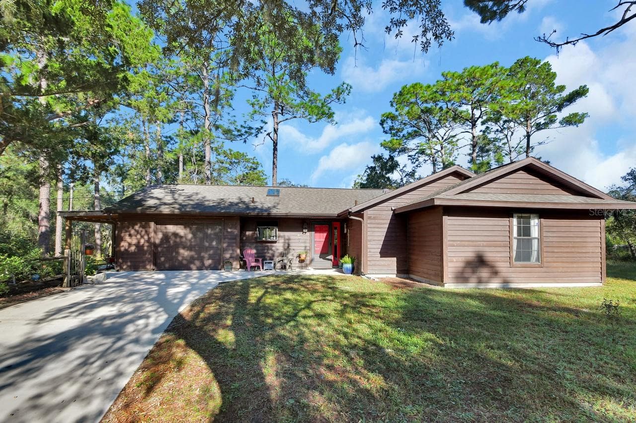 840 HADDEN LN