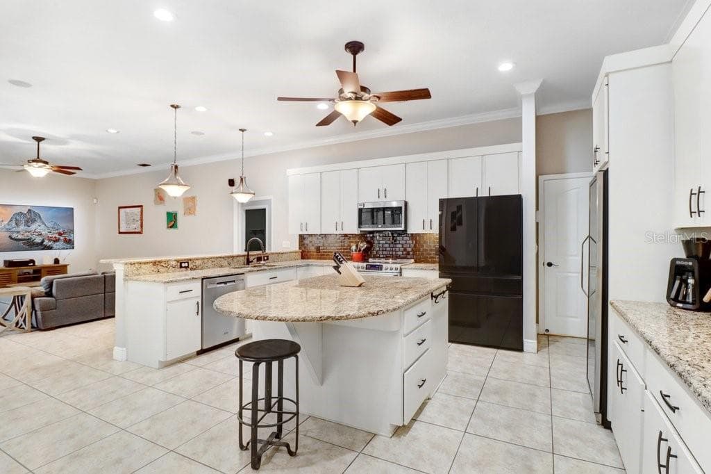 Single Family Residence at 8705 CRESCENT FOREST BLVD, NEW PORT RICHEY, photo 24 of 66