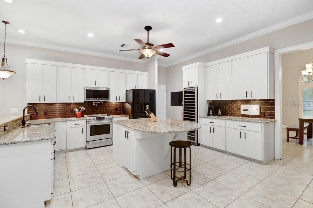 Single Family Residence at 8705 CRESCENT FOREST BLVD, NEW PORT RICHEY, photo 26 of 66
