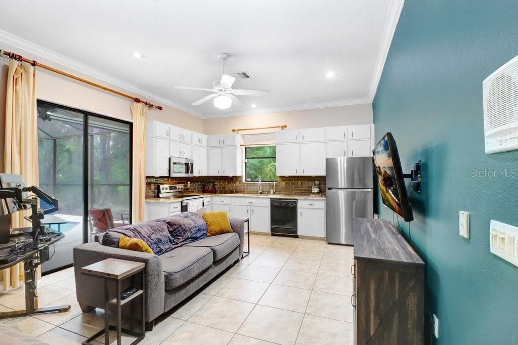 In-Law Suite - 8705 CRESCENT FOREST BLVD, NEW PORT RICHEY