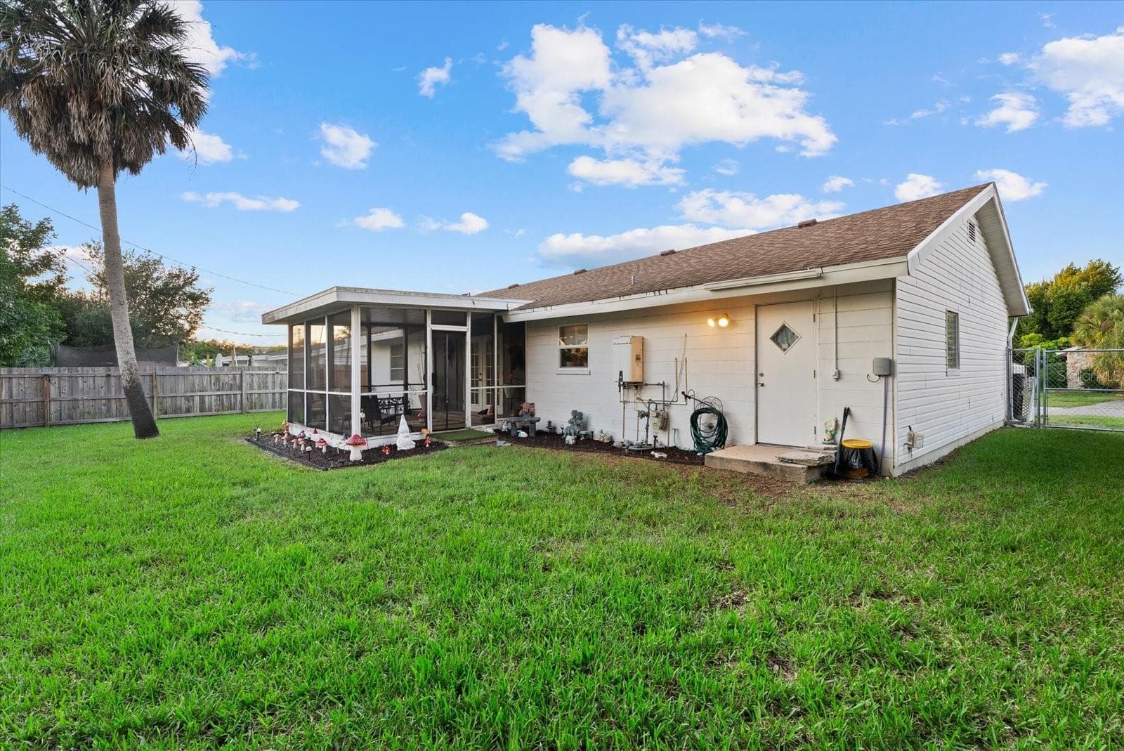 Single Family Residence at 2212 CLARK AVE, BRADENTON, photo 20 of 21