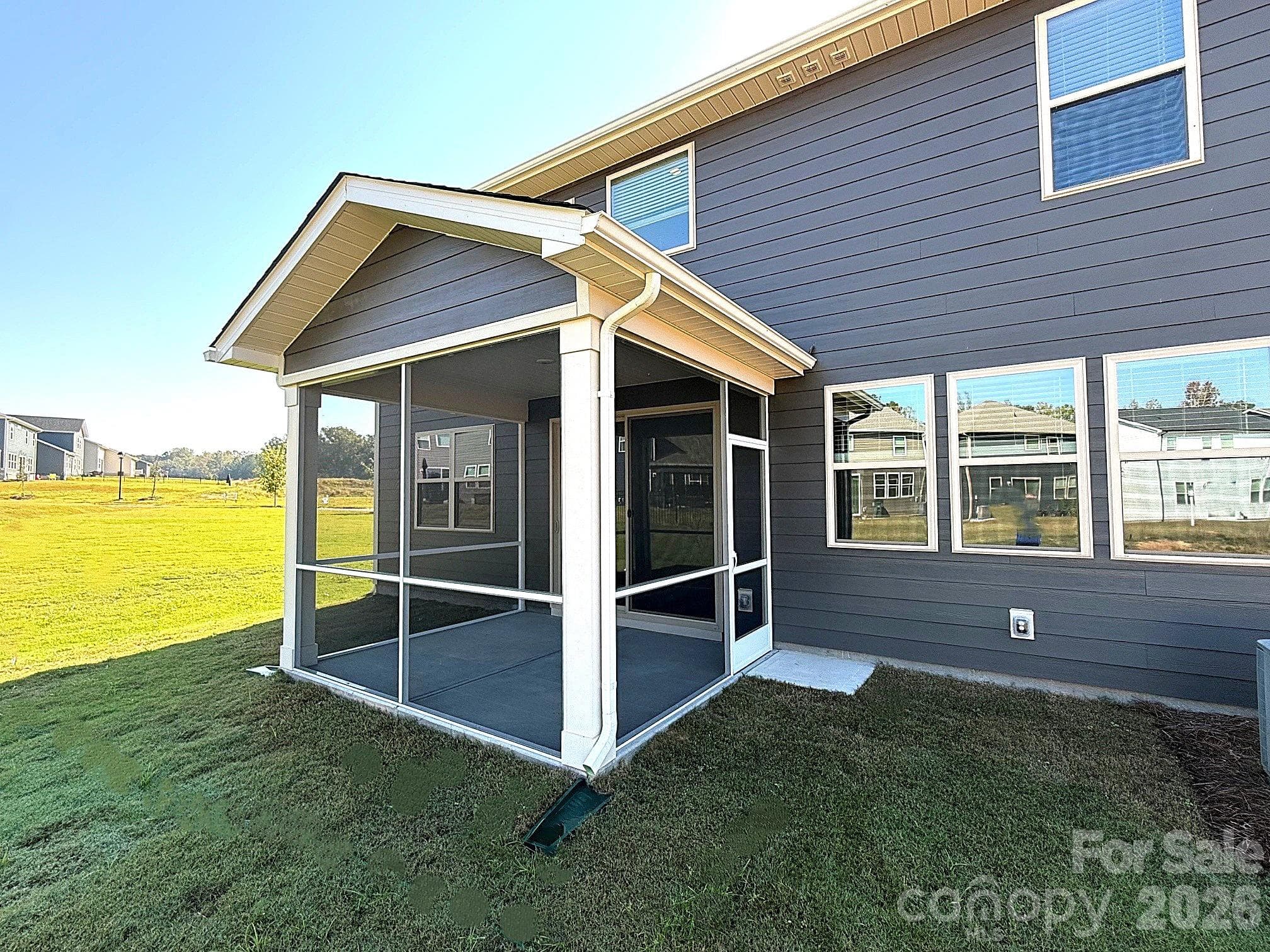 Single Family Residence at 2822 Bowman Drive, Gastonia, photo 4 of 29