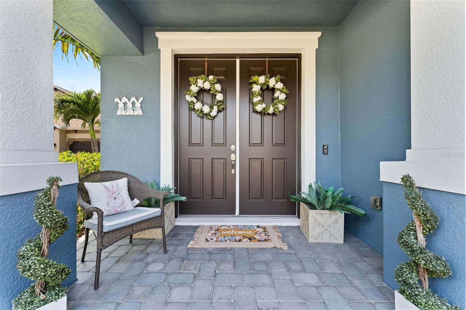 Single Family Residence at 8010 RED ORCHARD CT, TAMPA, photo 4 of 45