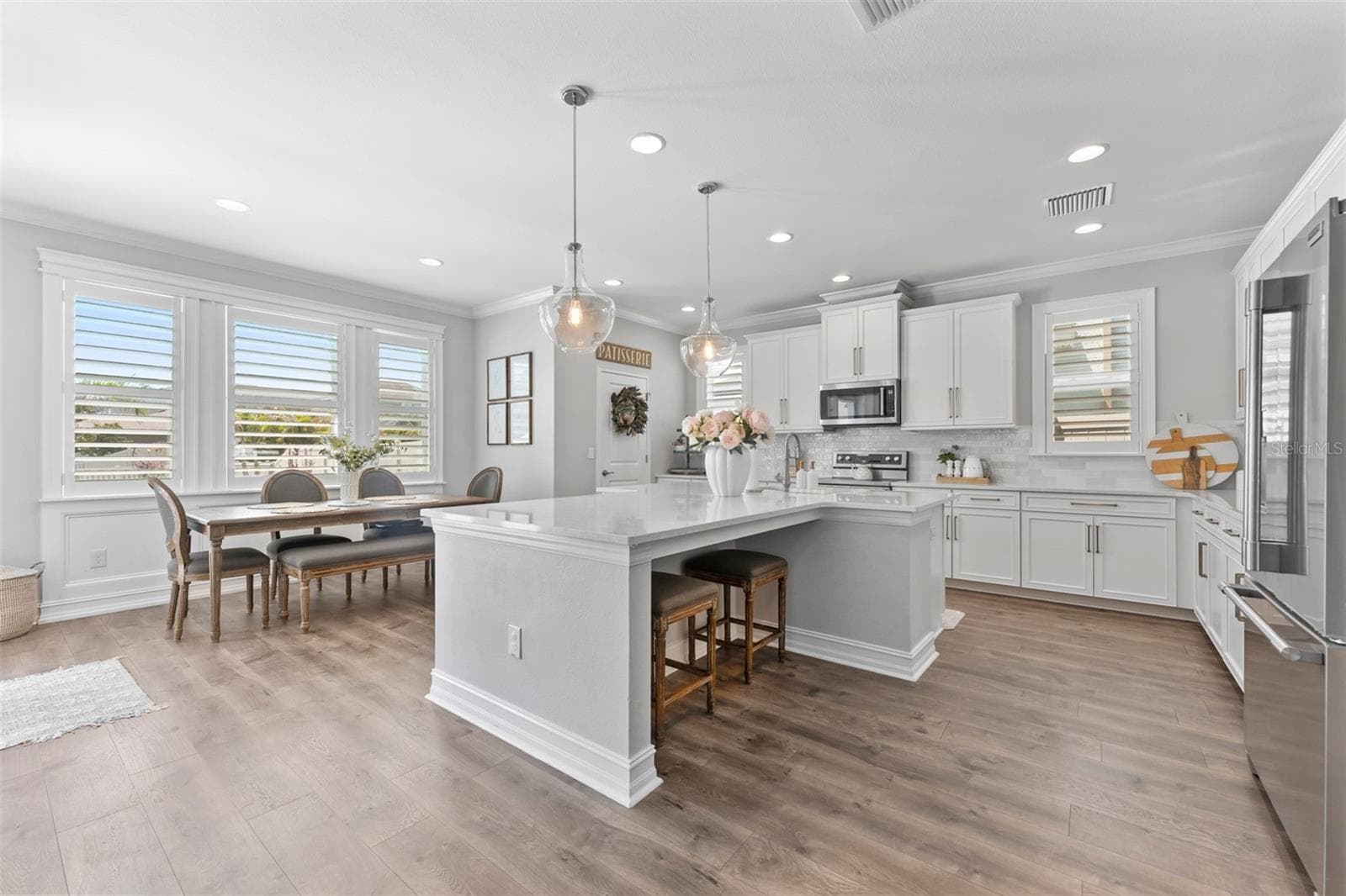 Single Family Residence at 8010 RED ORCHARD CT, TAMPA, photo 9 of 45