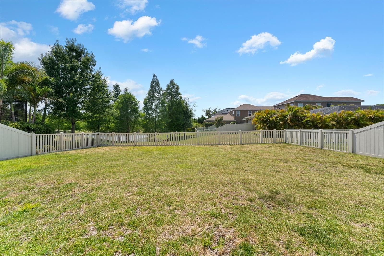 Single Family Residence at 8010 RED ORCHARD CT, TAMPA, photo 40 of 45
