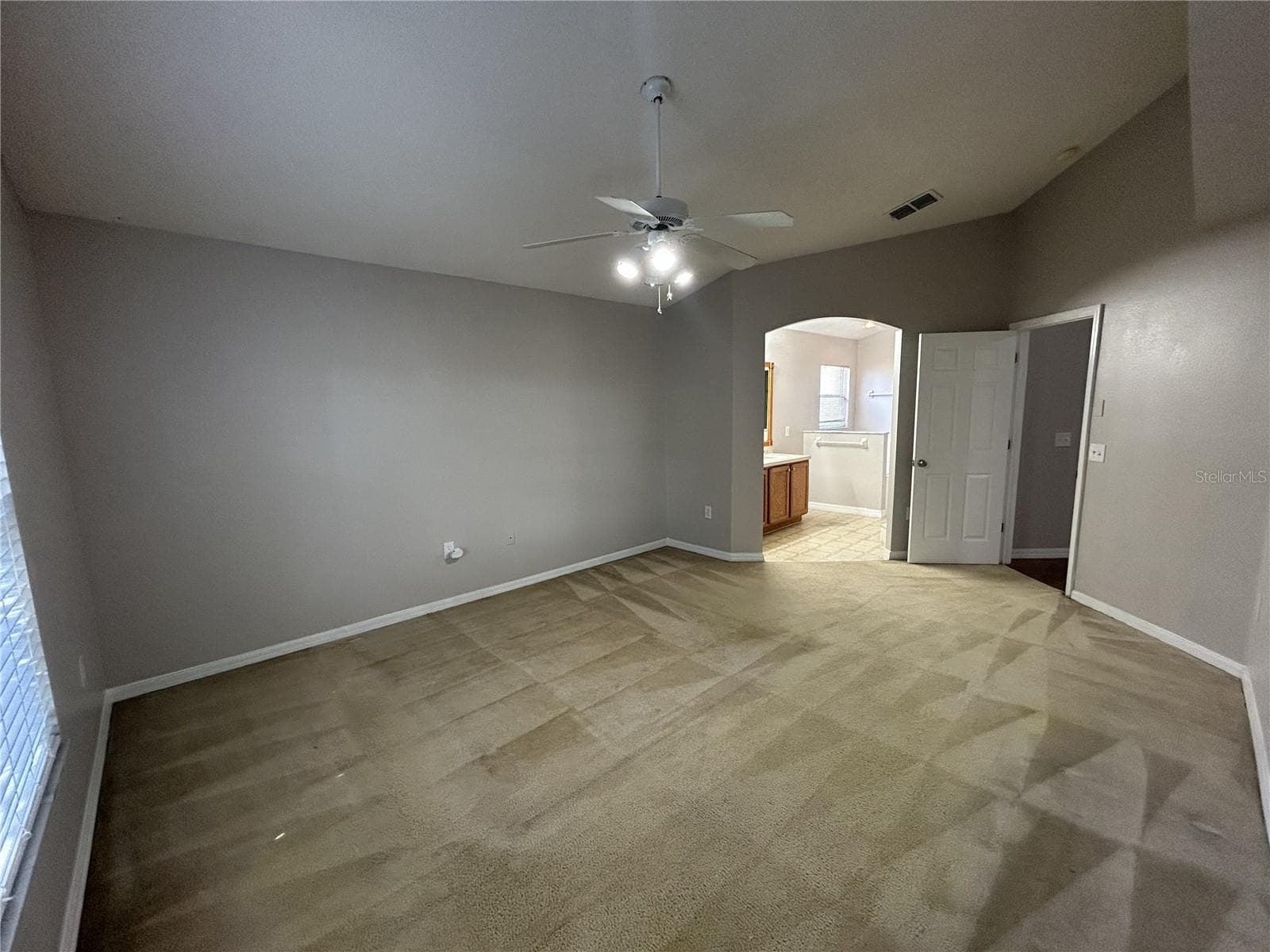Single Family Residence at 629 GARBERIA DR, DAVENPORT, photo 7 of 16