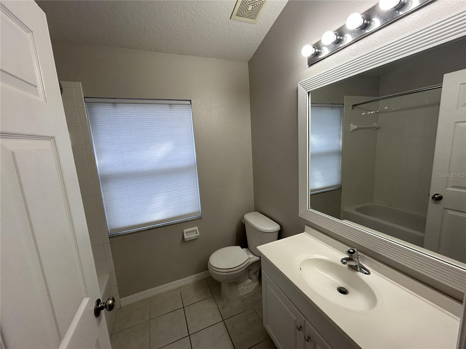 Single Family Residence at 629 GARBERIA DR, DAVENPORT, photo 13 of 16