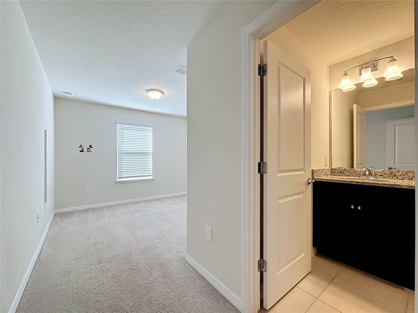 Townhouse at 920 PARADISE DR, DAVENPORT, photo 37 of 79
