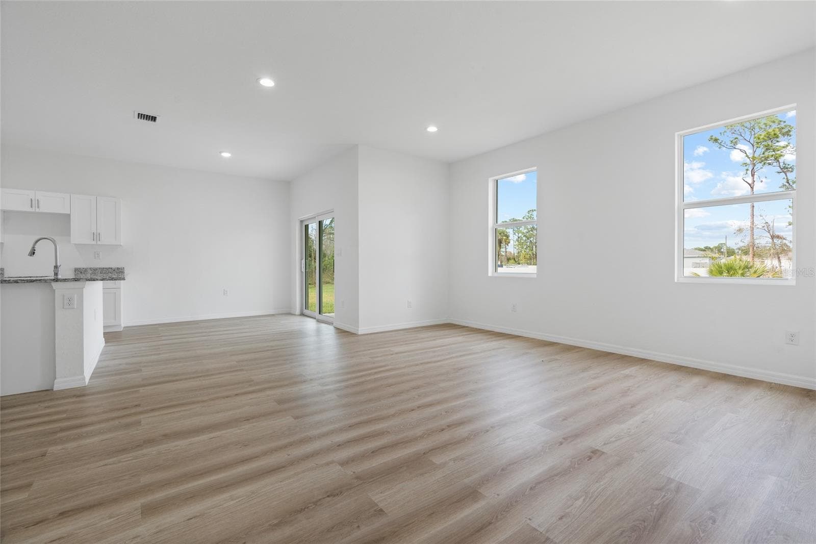 Single Family Residence at 566 WOODVIEW DR, LEHIGH ACRES, photo 3 of 31