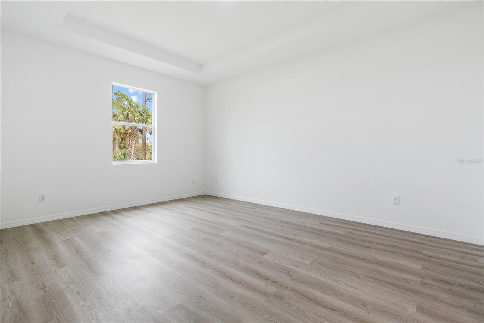 Single Family Residence at 566 WOODVIEW DR, LEHIGH ACRES, photo 12 of 31
