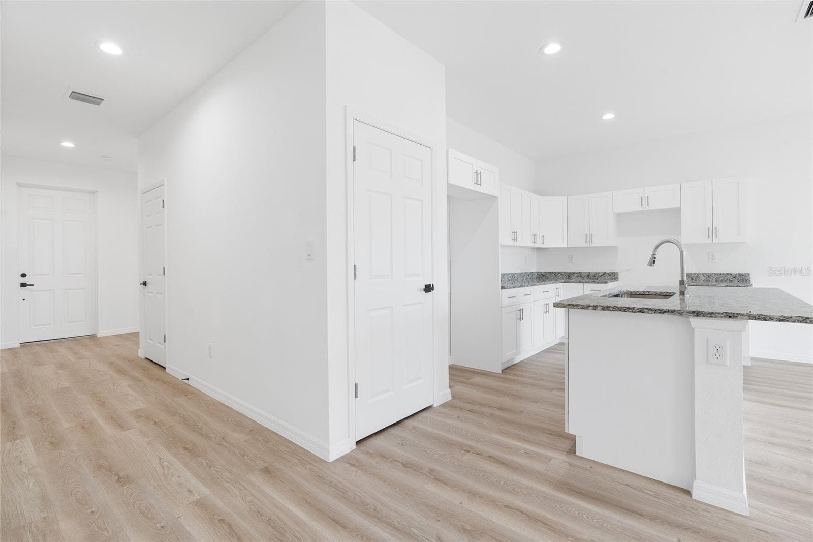 Single Family Residence at 566 WOODVIEW DR, LEHIGH ACRES, photo 23 of 31