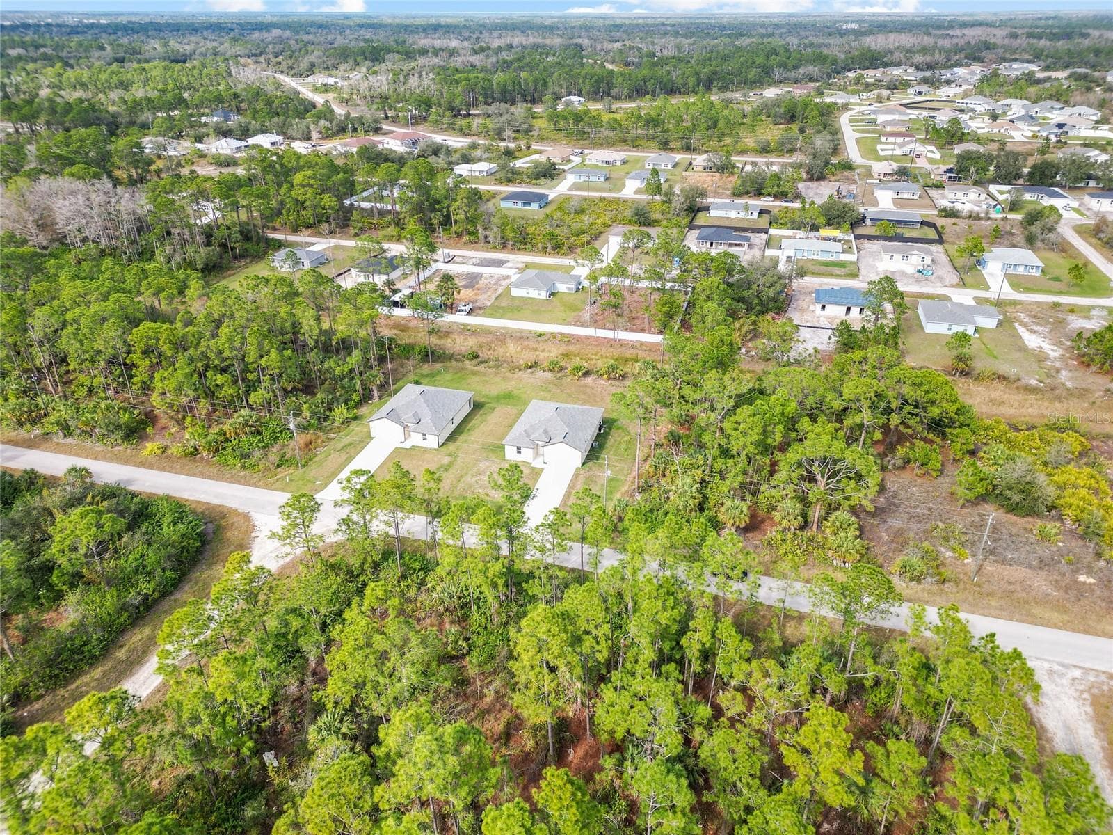 Single Family Residence at 566 WOODVIEW DR, LEHIGH ACRES, photo 27 of 31