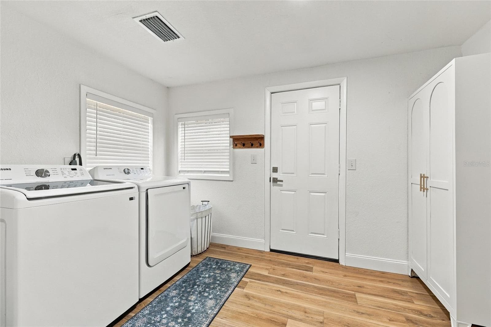 Laundry Room - 226 NE 3RD AVE, WILLISTON