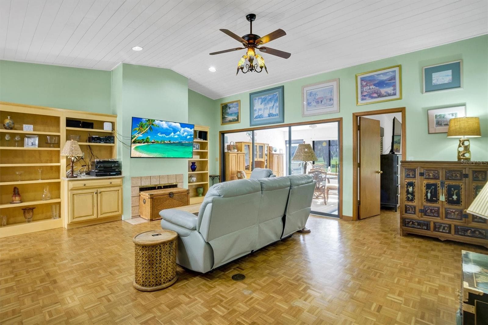 Villa at 559 CLUBHOUSE DR, LAKE WALES, photo 8 of 58