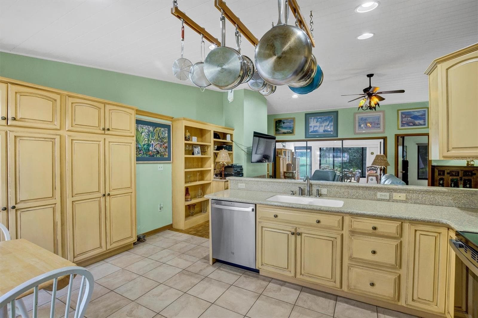 Villa at 559 CLUBHOUSE DR, LAKE WALES, photo 13 of 58